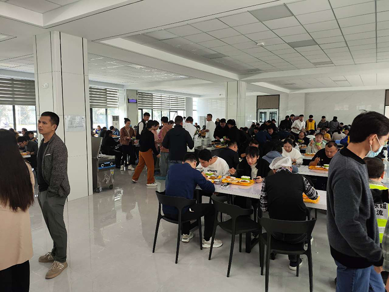 智慧食堂恒温智能取餐柜配套功能，拓宽本地食堂全天候服务边界