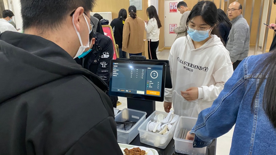 智能餐具消杀监管体系全覆盖，闭环管控餐具消毒全流程保障用餐卫生
