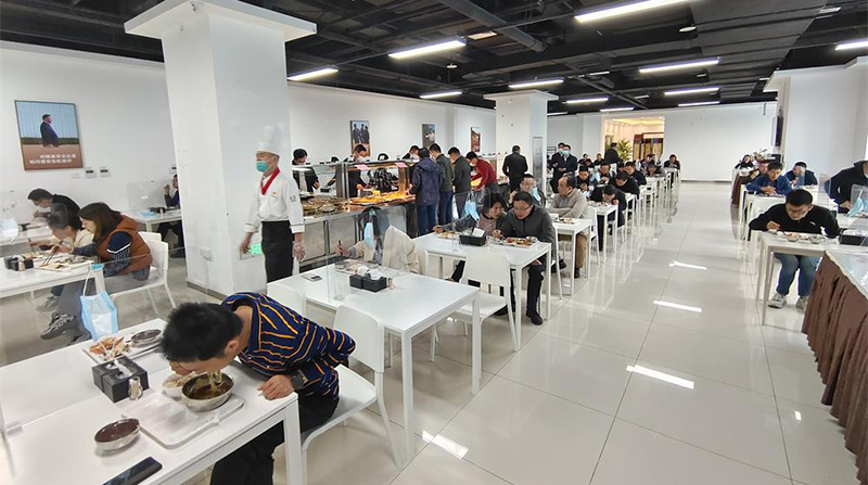 医院食堂和学校食堂，比想象中难搞
